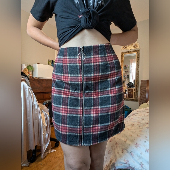 Plaid Mini Skirt - Picture 2 of 6